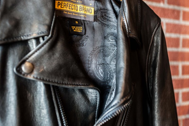 Style P213 Black Front View